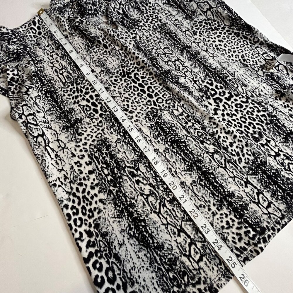 NY Women Collection Black and White Animal Print Front Keyhole 1X Blouse - Picture 10 of 13